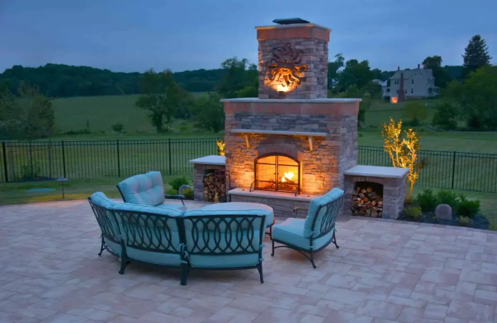 Benefits of Outdoor Fire Pits and Fireplaces